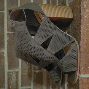 SODA ARYA-S Womens Size 10 Lace Up Heels Black Faux‎ Wood Heels